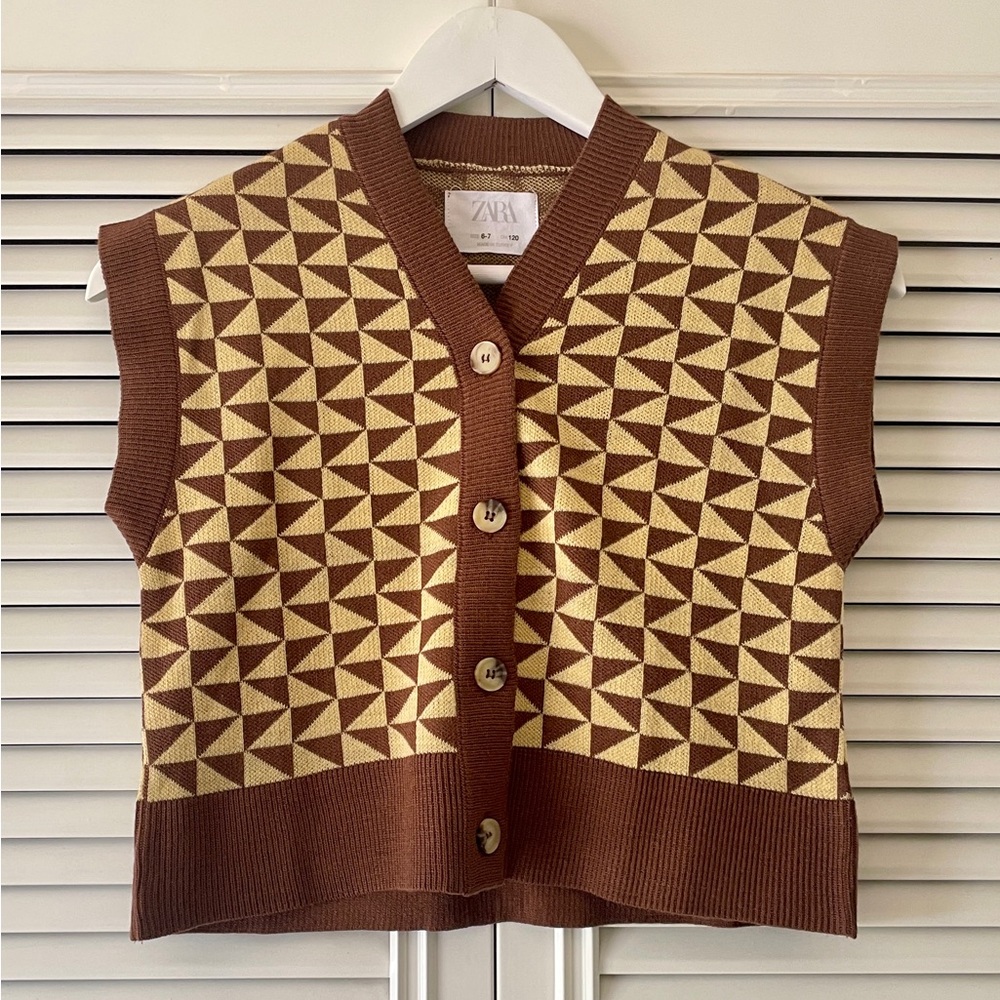Zara Girl’s Knit Button-up Sweater Vest Geometric Print Brown/Tan SZ 6-7